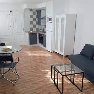 https://apartamento-pepa-bajondillo.hotelsinnerja.org